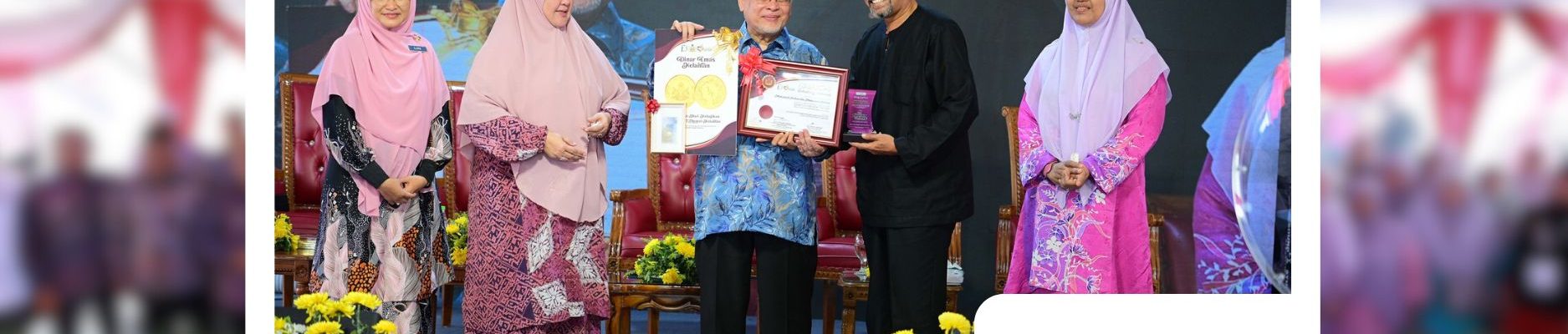 Anugerah Tokoh Aktivis Cakna Asnaf Miskin